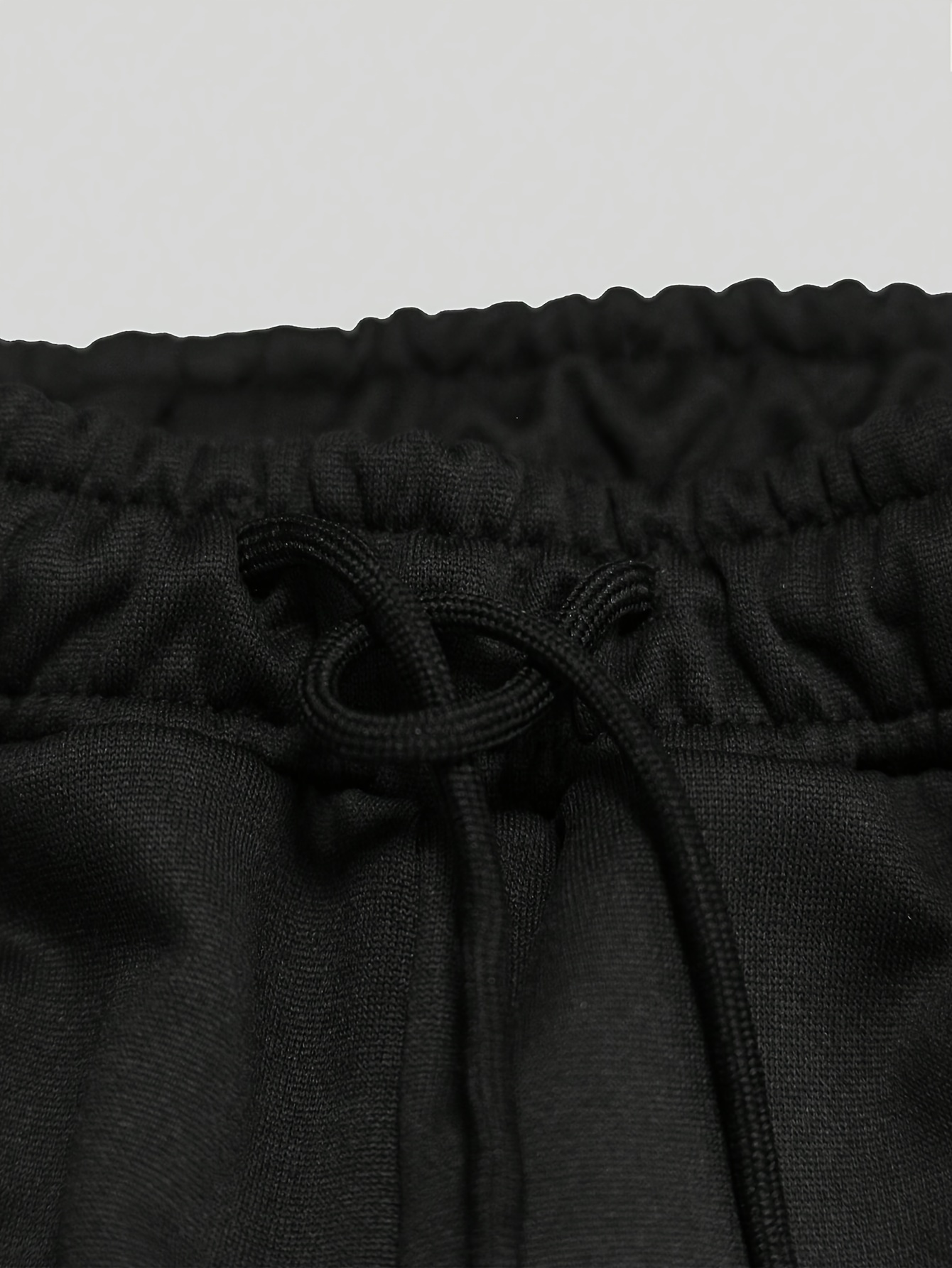 กางเกงขาสั้นสตรีทแวร์สไตล์คริส - Gothic Streetwear Brand บทวิจารณ์และราคา