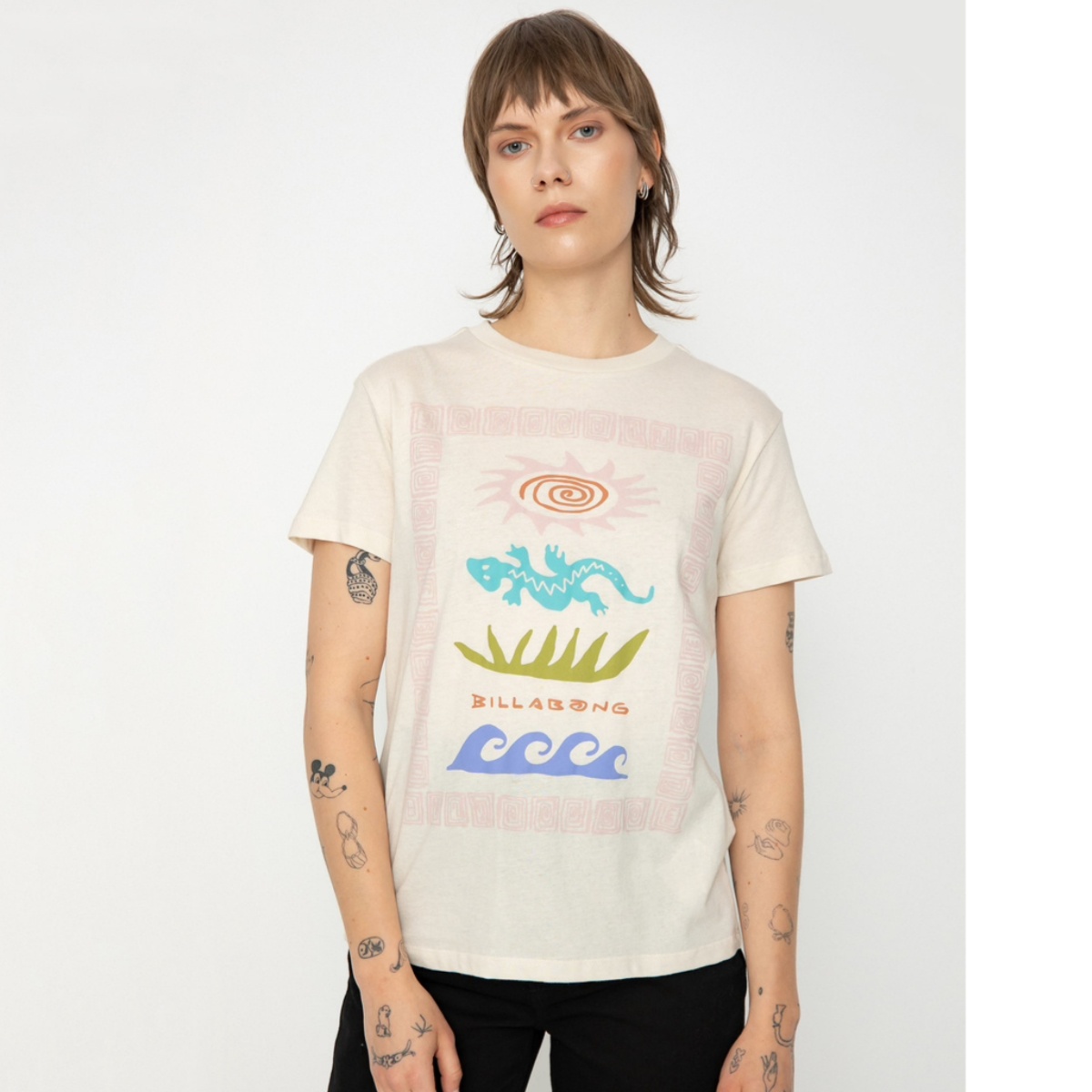 โลโก้คลาสสิกบิลลา แอউทดอร์ เซิ - Streetwear Brand Tees บทวิจารณ์และราคา